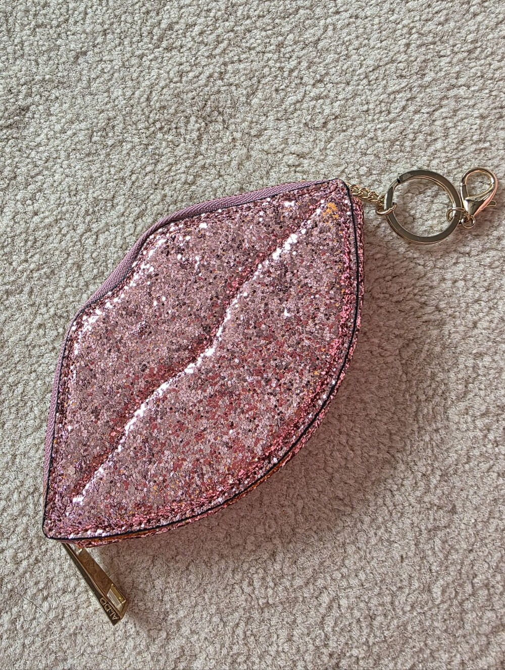 Pink Glitter Lip Wallet Keychain